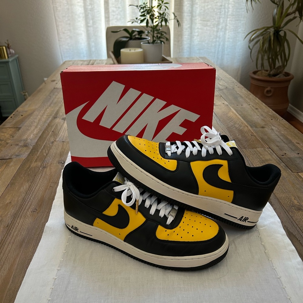 Nike Air Force 1 Low - Varsity Maize - Size 11.5